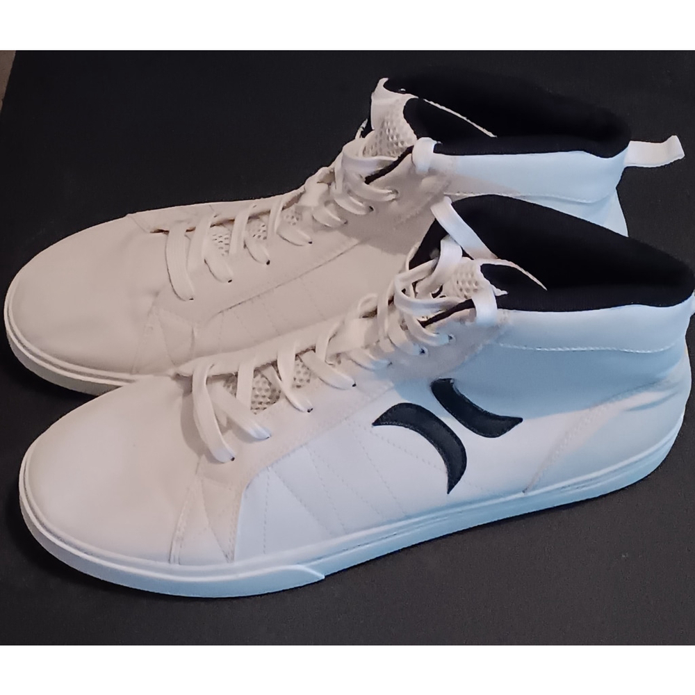 White and Black Hurley high tops - Picture 3 of 4